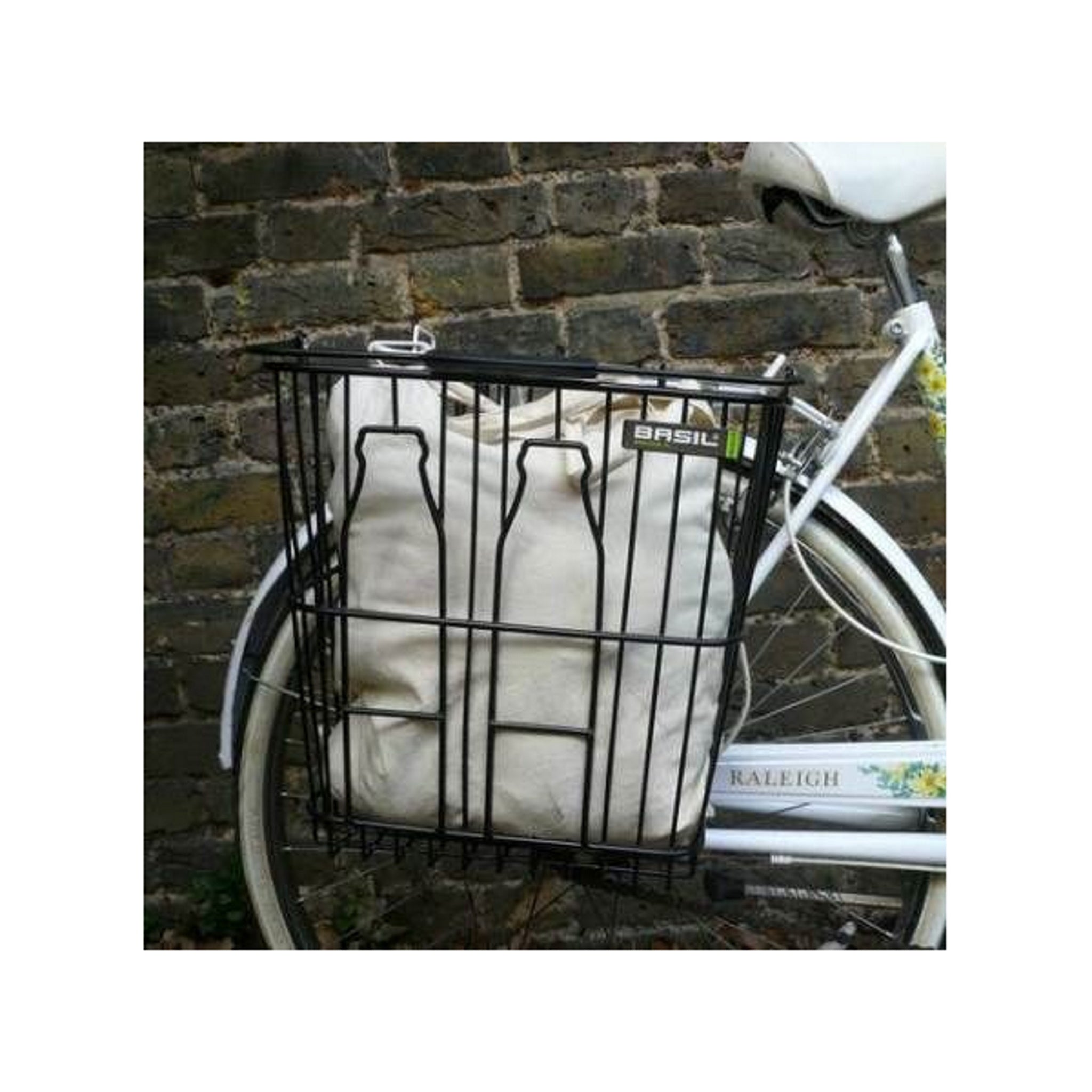 Basil bottle deals basket